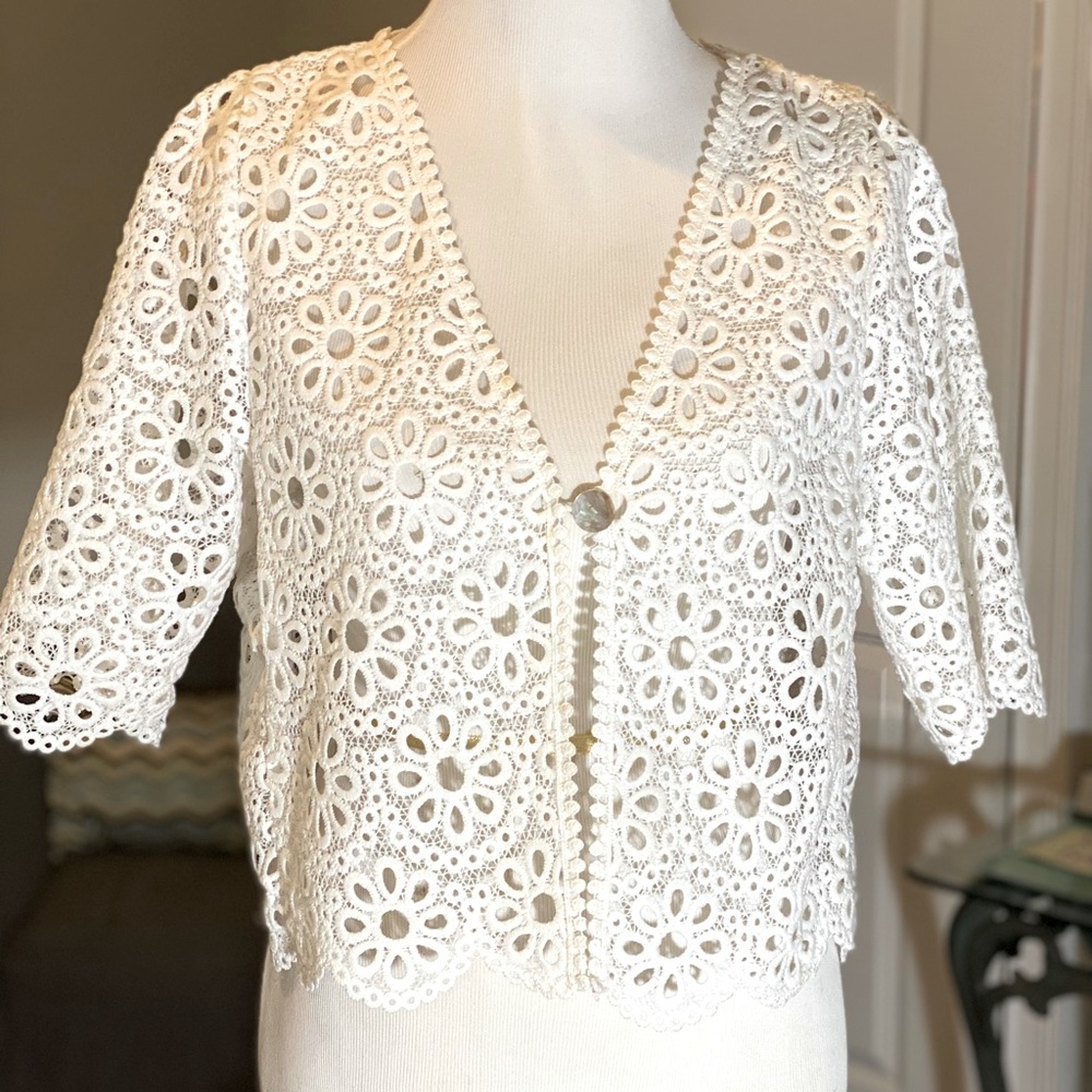 Chris McLaughlin WHITE LACE CROCHET COTTON SHRUG L